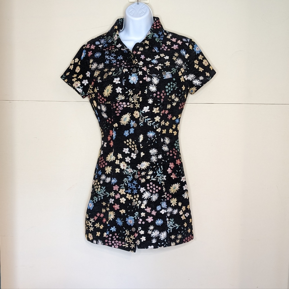 Storia Embroidered Mini Dress Black and Floral - Picture 3 of 9